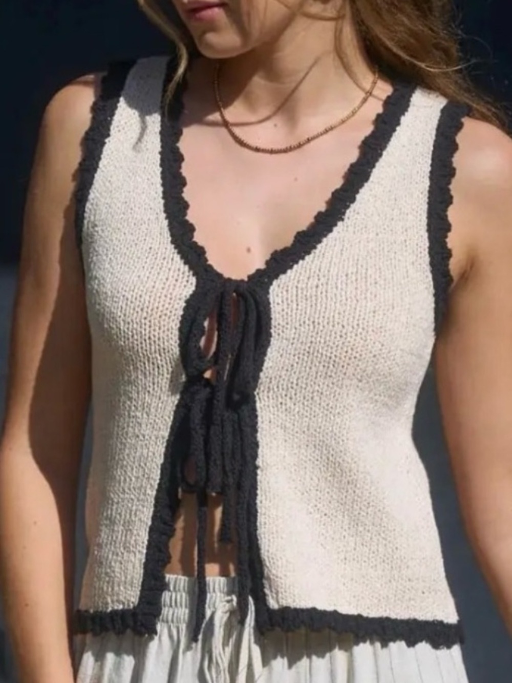 Blu Pepper Cream Black Tie Front Knit Vest Women’s